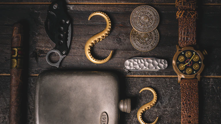 청년도약계좌 3년 유지 후 환승론 갈아타기 목돈 마련 최단 루트 2 금융 상품의 수익률을 계산하는 모습