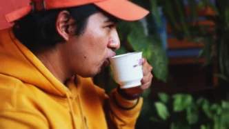 카카오톡 이모티콘 승인 꿀팁 멈춰있는 이모티콘 컨셉 잡는 법 1