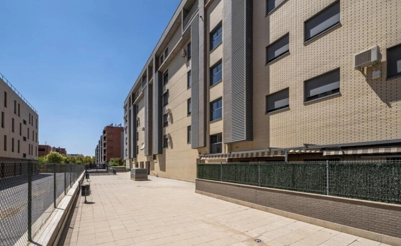 건설주 미분양 리스크 분석, PF 대출 부실과 주가 바닥 잡기 위한 완벽 가이드 2 비어있는 아파트 단지