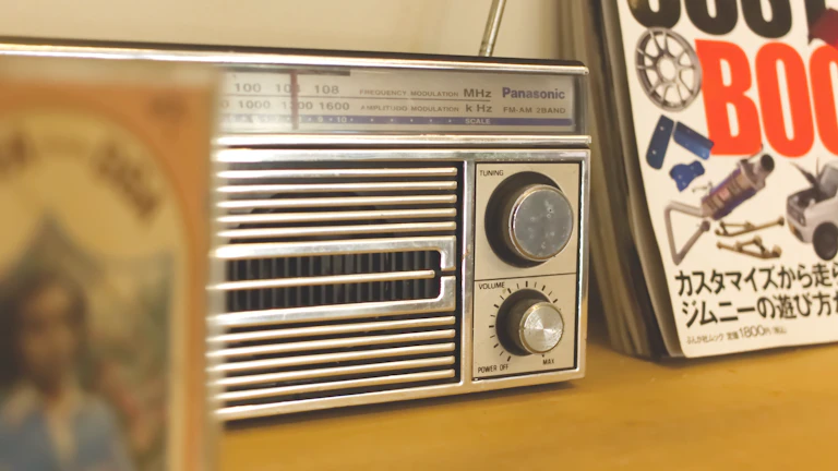 사운드클라우드 음원 수익화, 비트 메이킹으로 저작권료 받는 완벽 가이드 4 다양한 사운드 웨이브가 시각화된 이미지