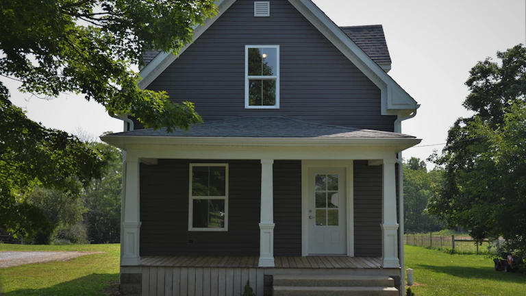 청약 당첨 후 기뻐하는 가족의 모습