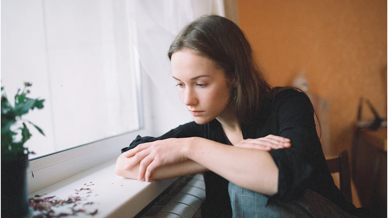 청년도약계좌 3년 유지 후 환승론 갈아타기 목돈 마련 최단 루트 1 재정 상황을 분석하며 미래를 계획하는 청년